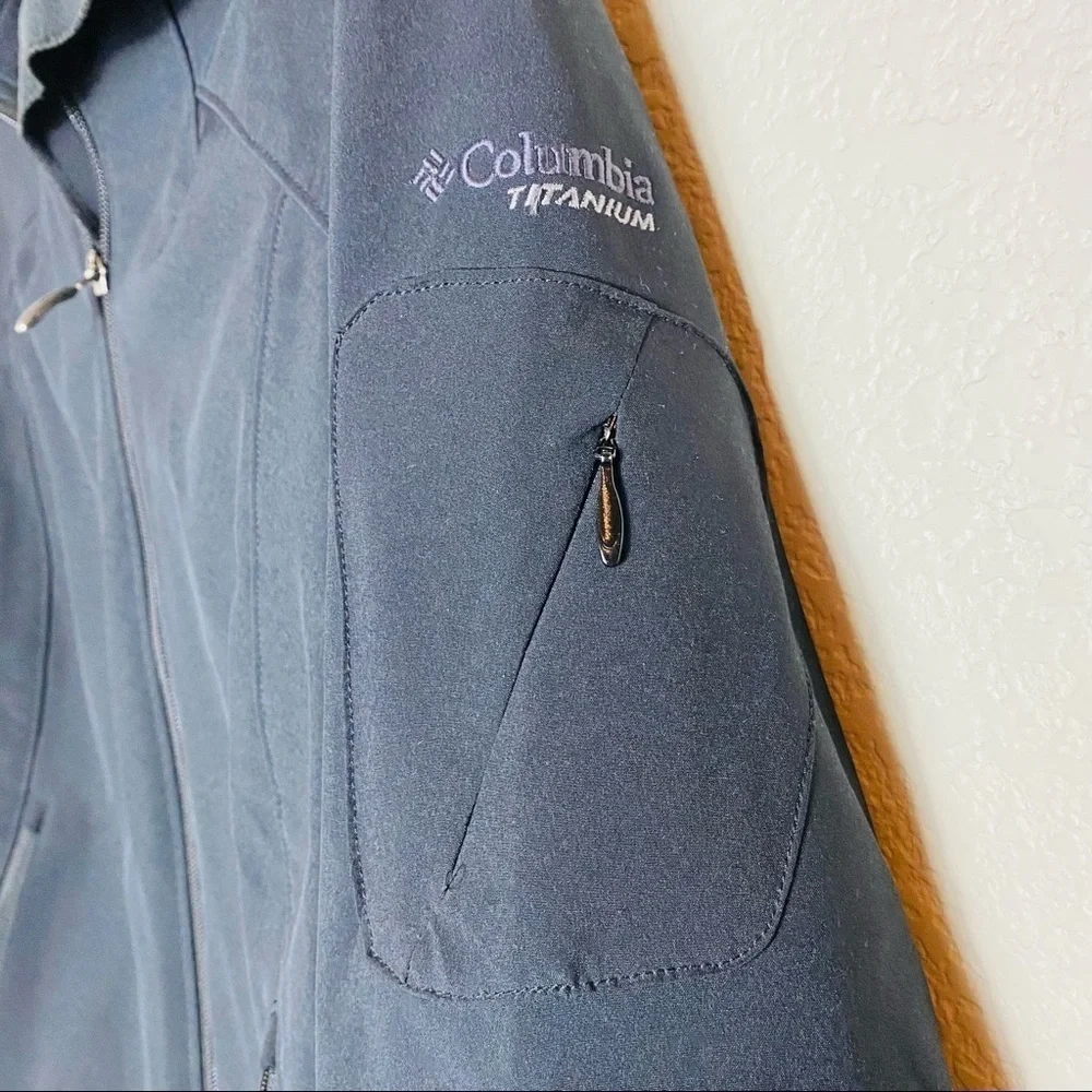 Columbia Titanium Omni-Shield Women's Jacket Size: Medium - Picture 3 of 6